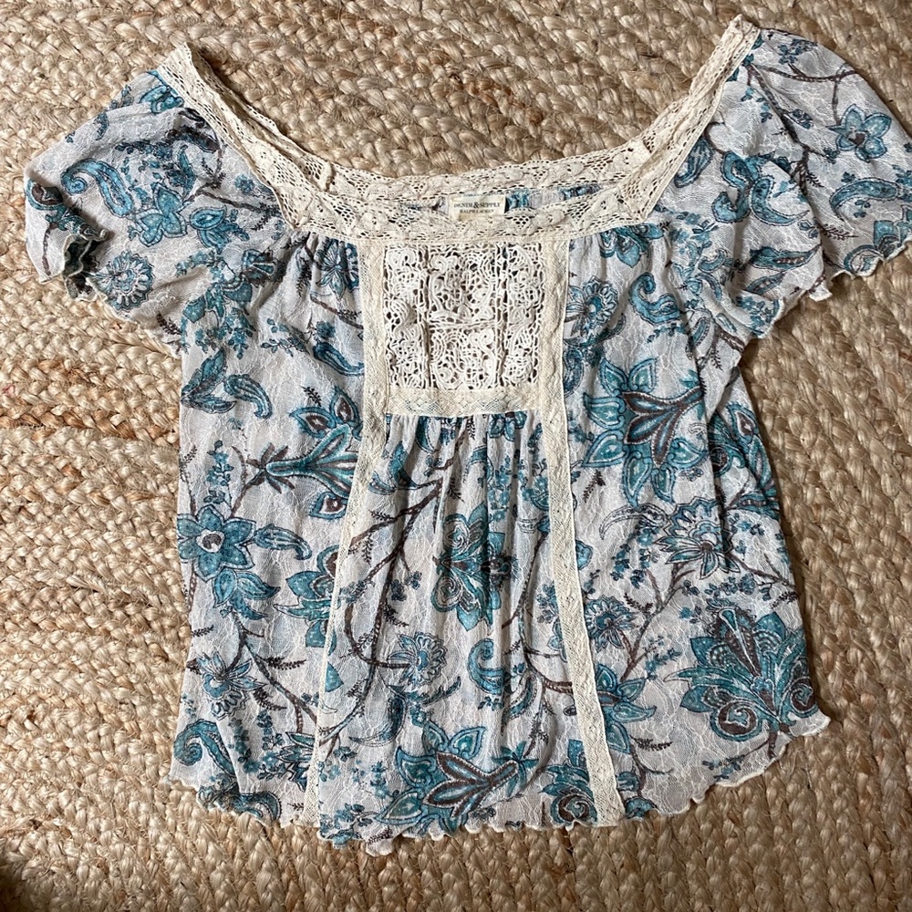 Feminine lace Ralph Lauren blouse
